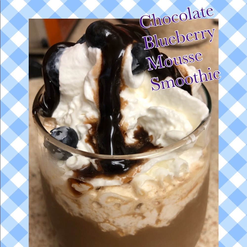 Chocolate Blueberry Mousse Smoothie!